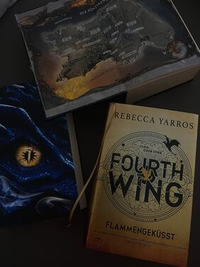 Buchcover Fourth Wing Flammengeküsst